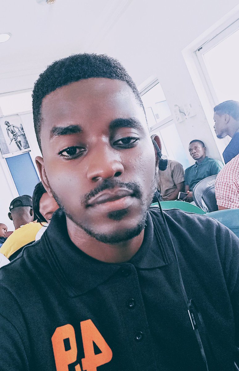 Legendary_lejo's tweet photo. ALC 4.0 first Meetup in Uyo, the capital city of Akwa Ibom State.

@Andela @pluralsight @andela_alc
#GrowWithGoogle 
#150DaysOfALC4 
#ALCwithGoogle https://t.co/4Dz4OwBKjI
