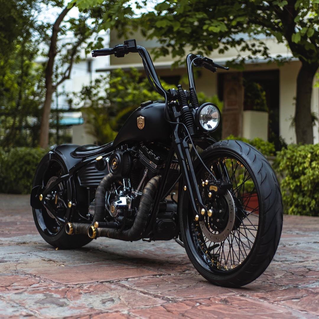 Harley Davidson Ind On Twitter A Look At The Majestic Custom Motorcycle Bara Bore Built By Rajputana Customs On A Harley Davidson Fat Boy The Hints Of Gold On A Custom Matte