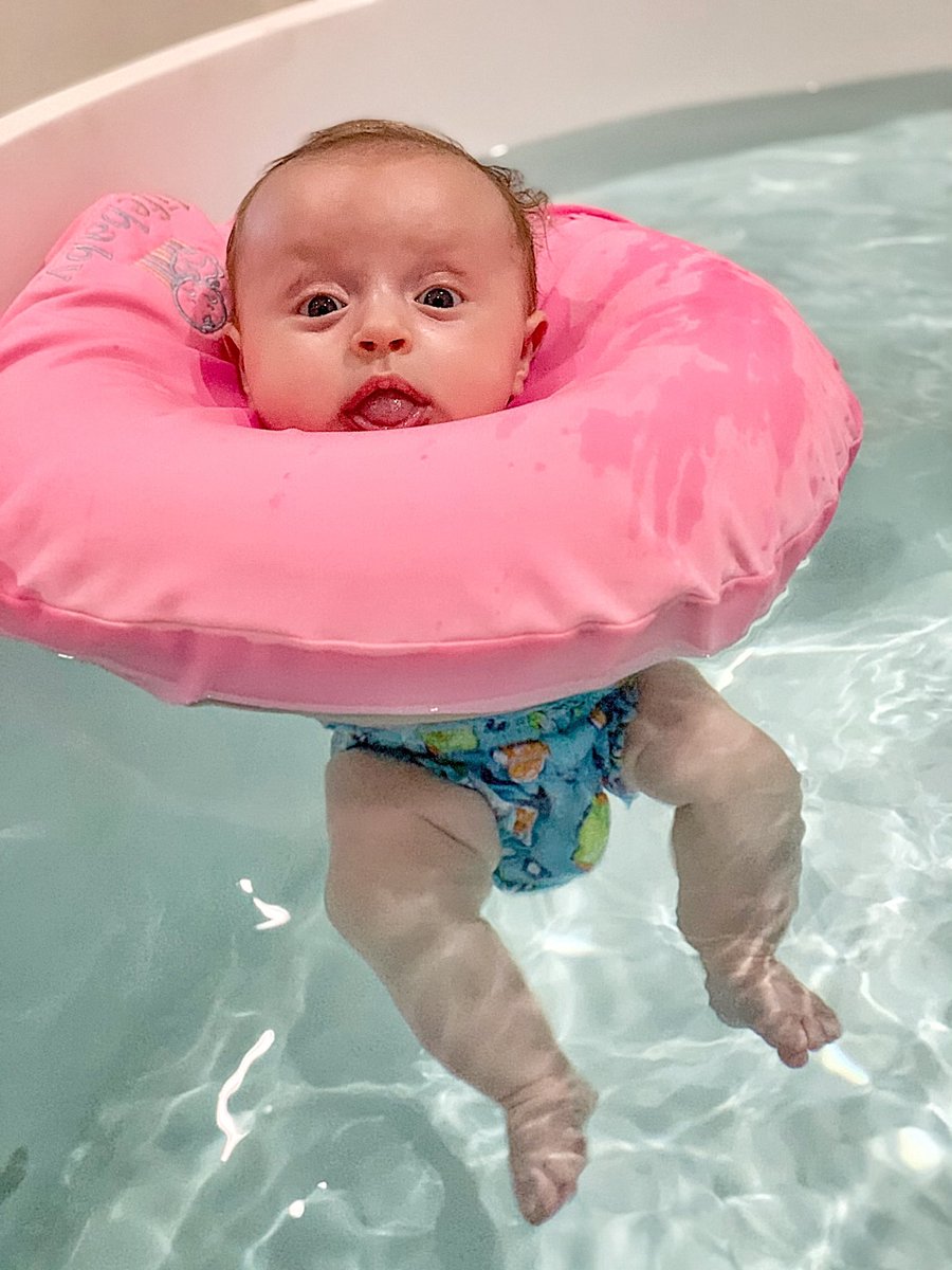 Ansichtkaart Volg ons mythologie Juan-Ri Mostert on Twitter: "Jemi-Mílja's first swim @LifeBabySA 🏊‍♀️ We  highly recommend LifeBaby as it's not only a great experience for you and  baby but the exercise, water and massages help with