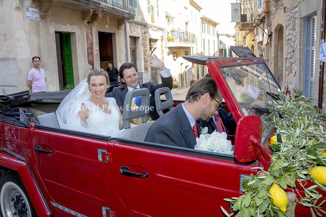 Royaleurope's tweet photo. Wedding of Joachim Prinz von Preußen und Angelina Gräfin zu Solms-Laubach #Preussen #royalwedding #Germannobility #Adelshochzeit #Deutscheradel https://t.co/QEuz7IZ3W8