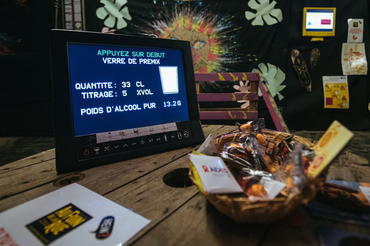 #Prévention 
➡️ Stand ouvert jusqu'à 00h tous les soirs
➡️ Éthylotests électroniques, préservatifs, bouchons d’oreilles, casques de protection auditive pour les enfants, etc,
➡️ Toutes les infos ici : aufoindelarue.com/prevention/ 
#20ansAFDLR • #Éthique &amp; #Éclectique