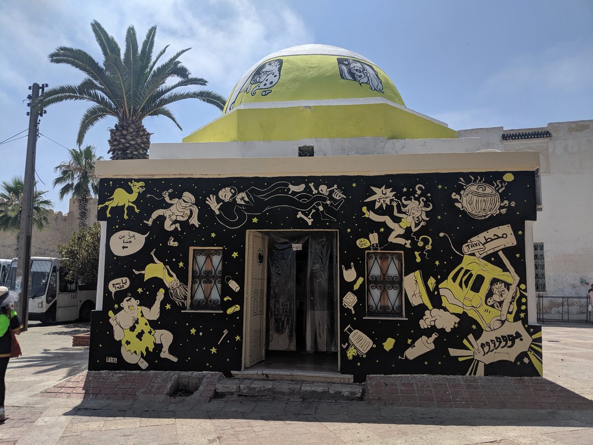 Fhtagn's tweet image. A complete comic tagged on an abandoned monument in downtown #sousse by the #Lab619 team for the #utopiesvisuelles #UV2 @ElbirouArt