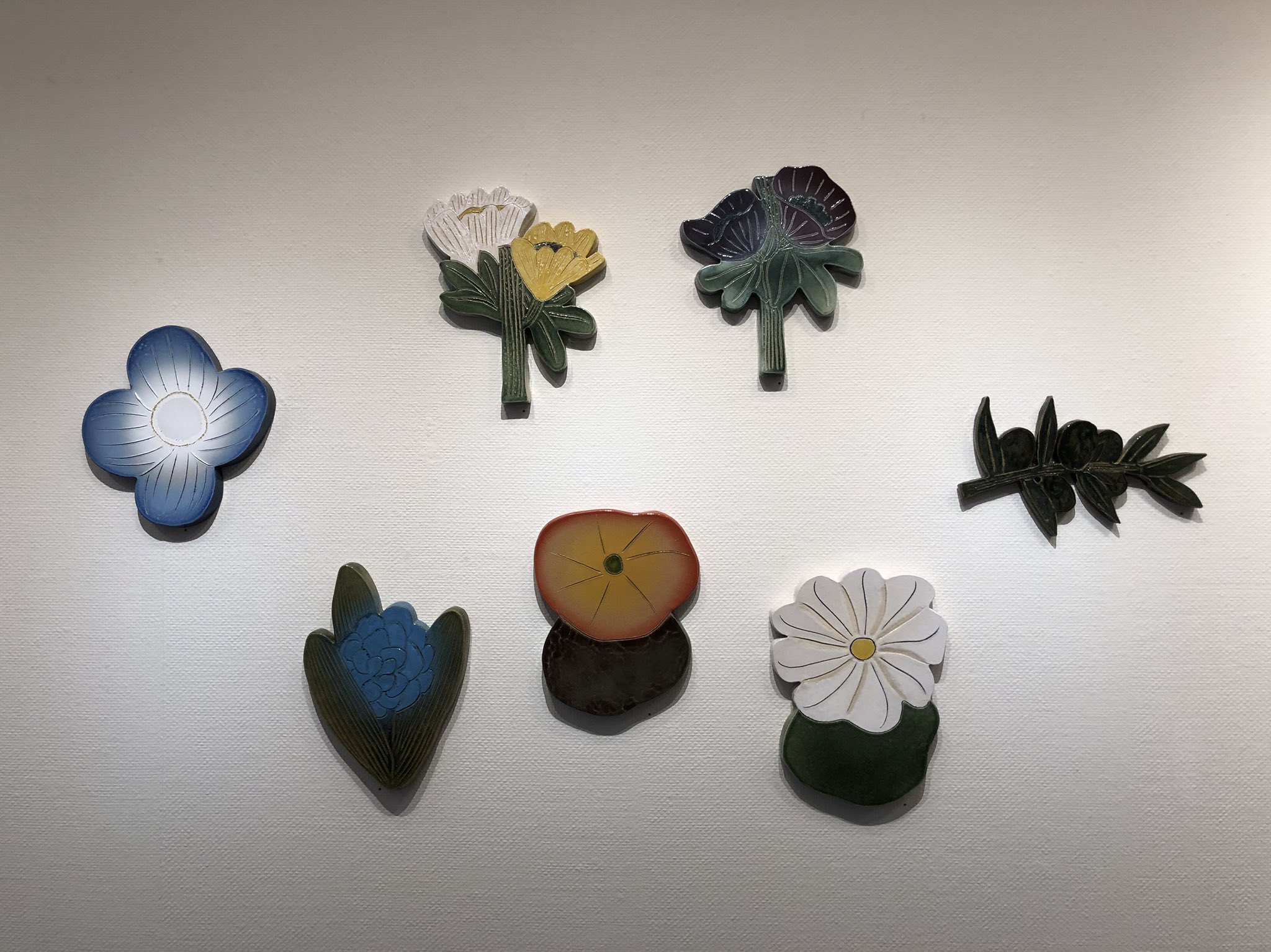はむぞう Twitterren 石本藤雄さんの個展 マリメッコの花から陶の実へ を青山のスパイラルで見た 元マリメッコ のテキスタイルデザイナー 陶作品のインスタレーションやマリメッコ時代に手がけたファブリックを森に見立てた展示など 6 30まで はむぞう Twitterren 石本藤雄さんの個展 マリメッコの花から陶の実へ を青山のスパイラルで見た 元マリメッコ のテキスタイルデザイナー 陶作品のインスタレーションやマリメッコ時代に手がけたファブリックを森に見立てた展示など 6 30まで