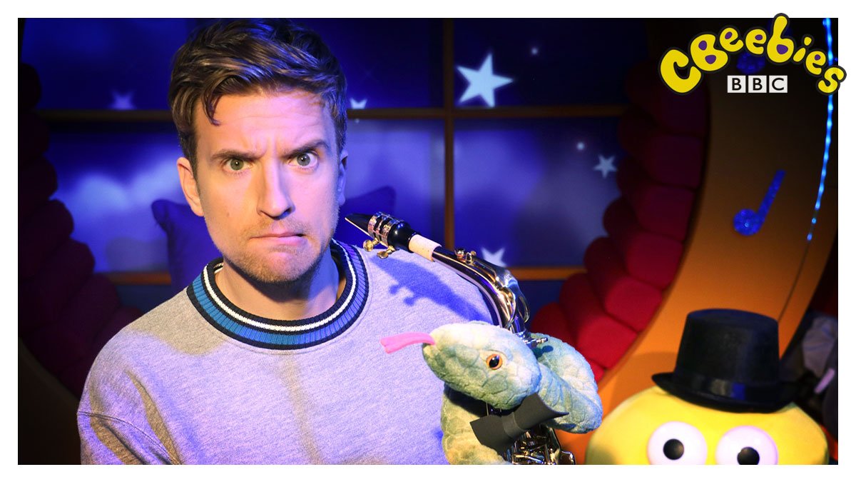 Why should you Never Play Music Right Next to the Zoo? 🦁

Join <a href="/GregJames/">Greg James</a> for our #BedtimeStory &amp; you'll find out at 6:50pm tonight! 🎶

<a href="/JohnLithgow/">John Lithgow</a> 
<a href="/leezaworks/">Leeza Hernandez</a> 
<a href="/BBCR1/">BBC Radio 1</a>