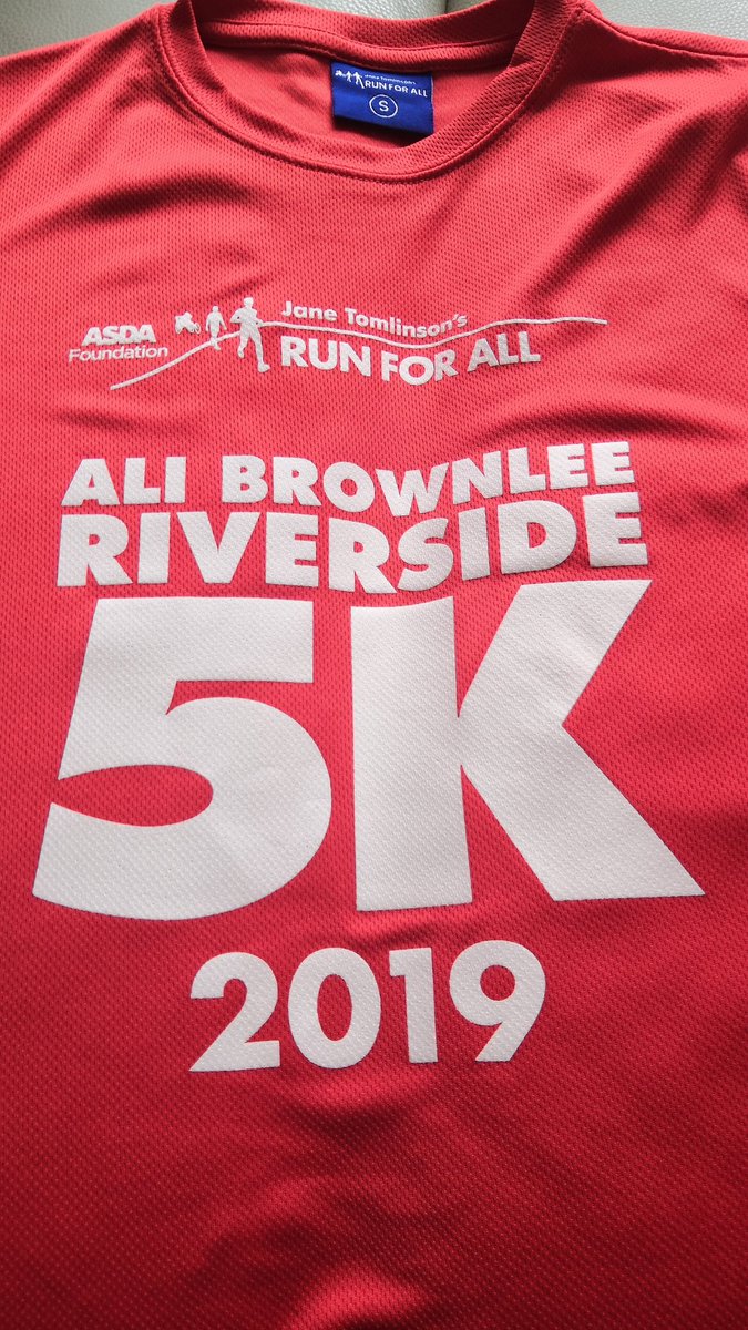 AinsleyDavid's tweet image. Best 5k time since shoulder surgery in January. 18:57. Onwards and upwards. #5kRiversideRun #runforall