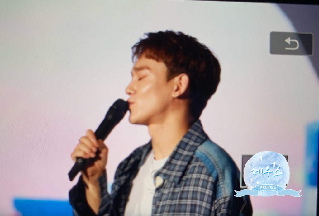 zeus__chen's tweet photo. 190630 더스테이션 콘서트
#첸 #종대 #chen #EXO

콘서트 때 다시 만나😘 https://t.co/netw3Puorb