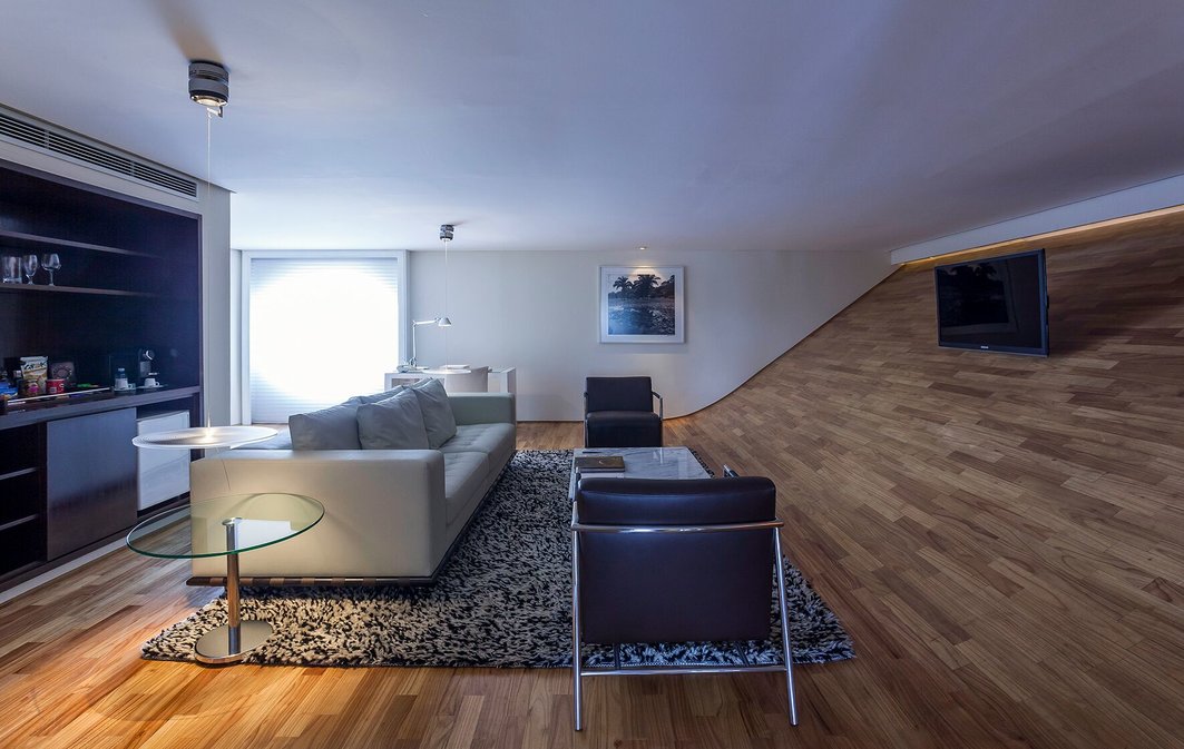 CandidMagazine's tweet photo. #HotelUnique is like being shacked up in the Beverly Hills of Sao Paulo. We get an exclusive look inside: https://t.co/mKwG9x3y5c #Luxury https://t.co/F253lmv1uo