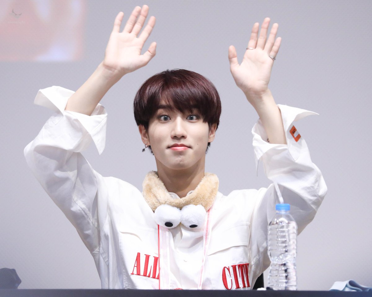 moonlight_2000z's tweet photo. 190623
안녕~~
#Han #Hanjisung #한 #한지성 #StrayKids #스트레이키즈  @Stray_Kids
#Clé2_YellowWood #부작용
#YouMakeStrayKidsStay https://t.co/1cDWeOn13l