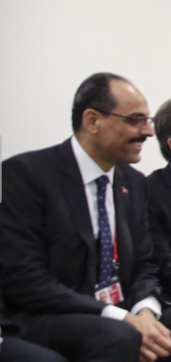 TSelbiy's tweet photo. Sizce İbrahim Kalın Trup'ın bahsettiği hangi hollywood yıldızına benziyor? 🤪 #suriyelileryalnızdeğildir https://t.co/KjlmqpbK83