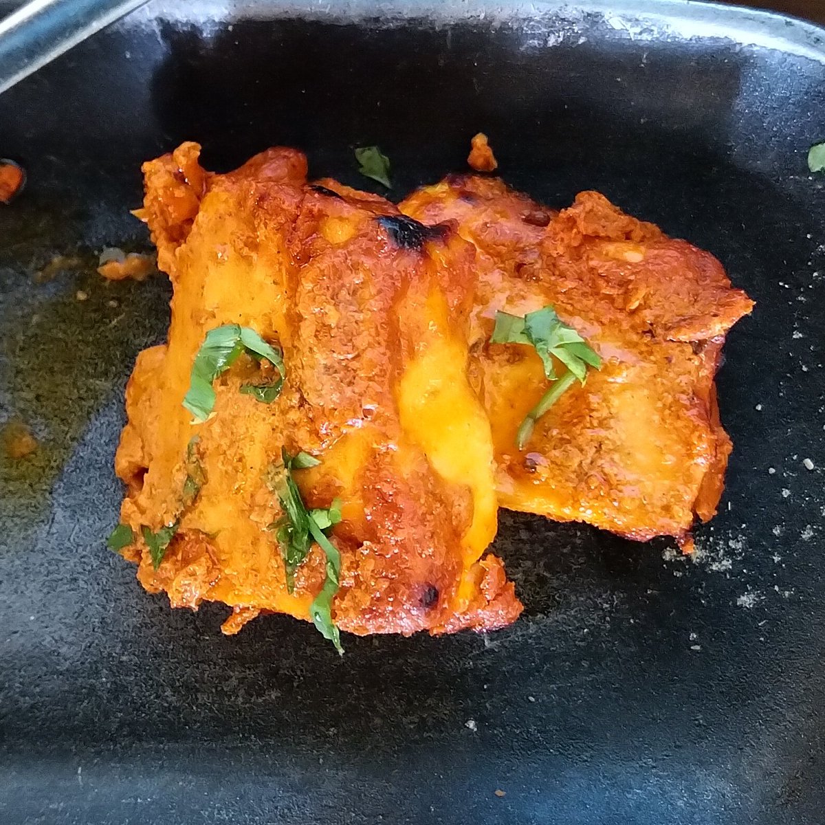 kansaratva's tweet photo. I don't like paneer but they made it specially for me with that color. #BleedSaffron https://t.co/BN9RMuRLUY