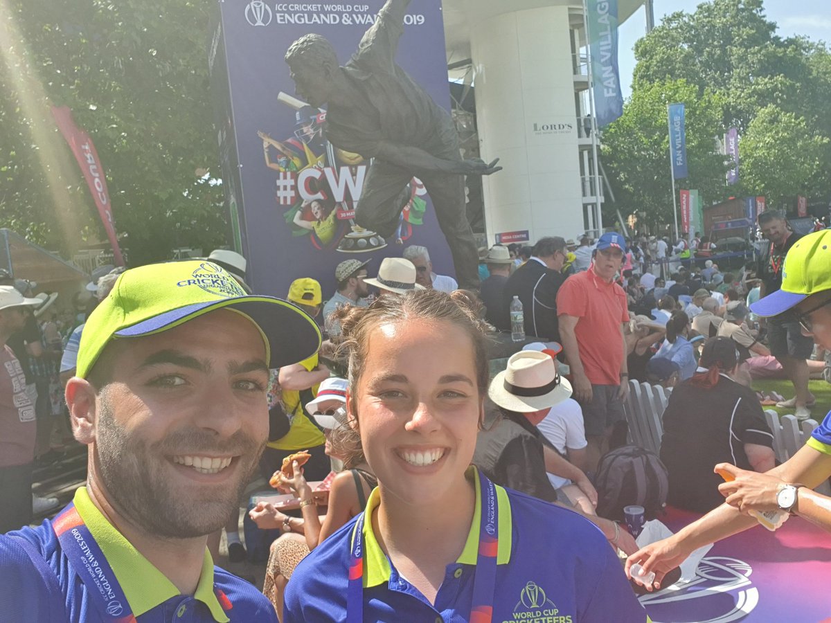 BillyRayMansell's tweet photo. So again, another phenomenal shift with @ICCCricketeers ! I bumped into a @WeAreCoachCore #CoachCoreGrad Charlotte ๐๐ & made some amazing memories / moments & friends throughout. For some it was goodbye's but we will meet again! #Proud #CWC19 #Volunteers #FlagTeamCaptain https://t.co/lVbcTKUndo