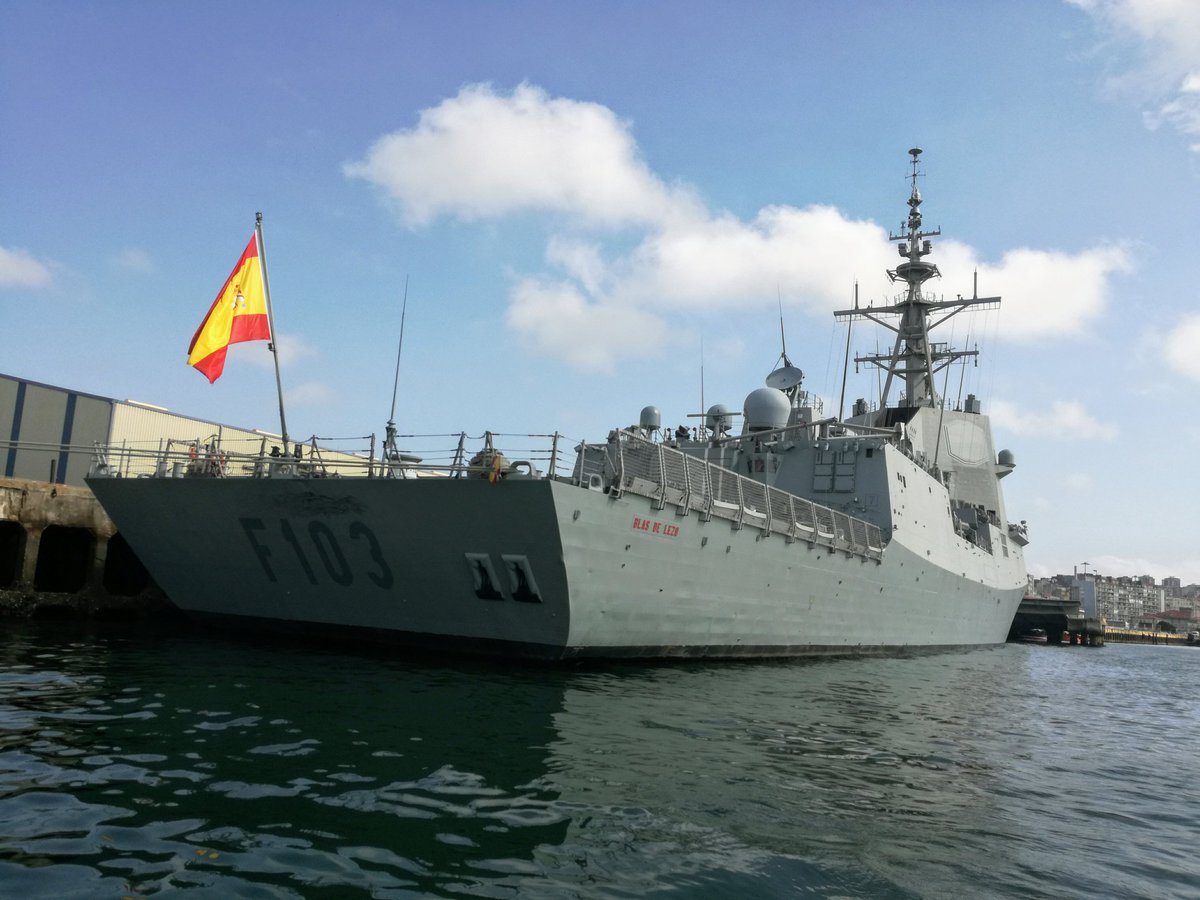 Imponente la #Fragata “Blas de Lezo” en #Santander. Aprovecha hoy domingo para visitarla. Muchas gracias a la <a href="/Armada_esp/">Armada</a> por estar siempre cerca de los ciudadanos.
👏👏👏👏👏