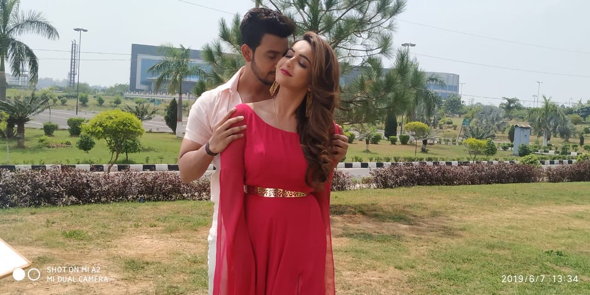 KoushaniMukher1's tweet photo. https://t.co/97RitaXkQj Here Is The Link To One Of It’s Kind Romantic Track Teaser😍 Full song will be out soon guys 🤞🏻💖 https://t.co/Fijd8XUgmD
