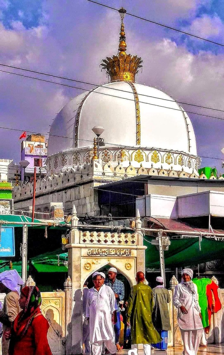 StageXManager's tweet photo. लिए आ रहा था मैं बेचैन दिल को, सुकूँ मिल गया दर पे आने से पहले, 
मुझपे तो ख़्वाजा का इतना क��म है, भरी मेरी झोली फैलाने से पहले.
@Munaf_Ali @murtuzaspeaks @TausifRefai @noshigilani @noor_azmi__ @KarwanSaba @shaista852 @ImSaiyid @mm_imtiyaz @mzbazmi25 @hamhdan @lexmbourg @75sabiha https://t.co/7sCgRk69dq