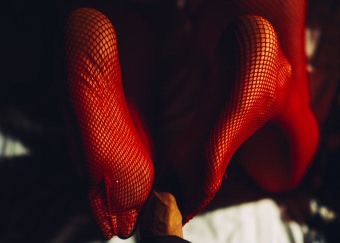 Busy feet. Photo par @l1d100 https://t.co/1Fu2nUtAXv<a class="tags" target="_blank" title="On Twitter" href="/?out=eyJ0eXAiOiJKV1QiLCJhbGciOiJIUzUxMiJ9.eyJpYXQiOjE3MjEzNzkzNzksImlzcyI6InR3cG9ybnN0YXJzLmNvbSIsIm5iZiI6MTcyMTM3OTM3OSwiZXhwIjoxNzUyOTE1Mzc5LCJyZWRpcmVjdF91cmwiOiJodHRwczovL3R3aXR0ZXIuY29tL2wxZDEwMCJ9.micZasVcIcF2viT33D7R67wXqFdcTtrmnUQMgLushDdaNUZ2qP6XjqfM7-ixhvKvOXvNG89gd6rC3v2WGtNi_A">@l1d100</a><a href="/tag/model"class="tags"><span>#model</span></a><a href="/tag/frenchgirl"class="tags"><span>#frenchgirl</span></a><a href="/tag/eroticmodel"class="tags"><span>#eroticmodel</span></a><a href="/tag/patreon"class="tags"><span>#patreon</span></a><a href="/tag/violetted%C3%A9cembre"class="tags"><span>#violetted&eacute;cembre</span></a>
