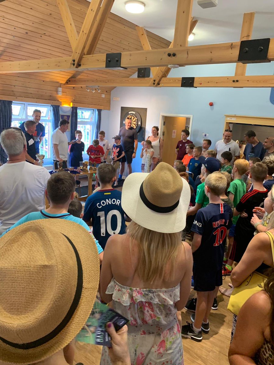 SpringfieldF's tweet image. Thanks very much for all your help yesterday at the YOURH PRESENTATIONS. a fabulous day and great occasion for the Club. There were a few absolute stars who worked tirelessly throughout the day and into the evening, thank you, you know who you are. Here are a presentation pics