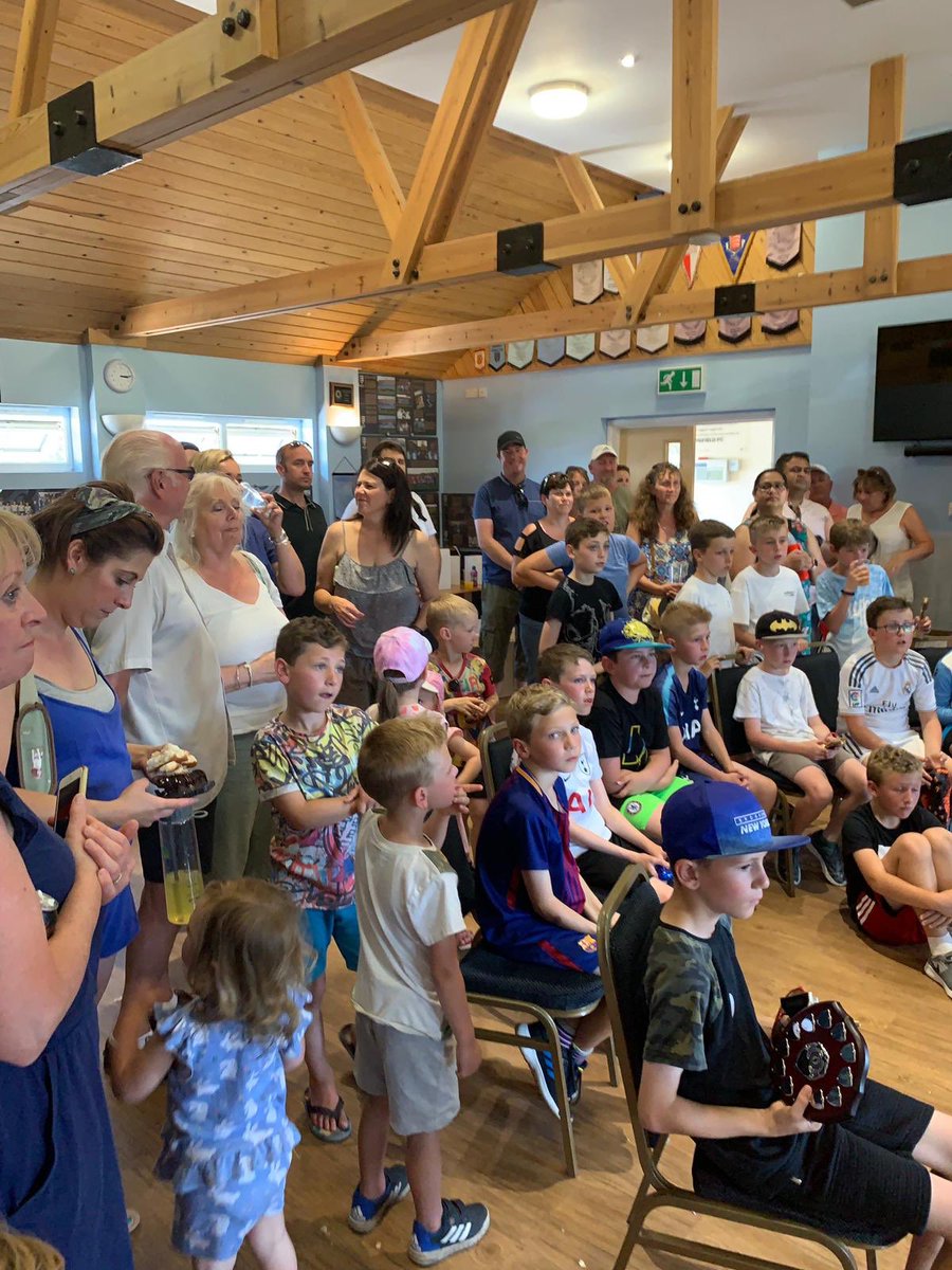 SpringfieldF's tweet image. Thanks very much for all your help yesterday at the YOURH PRESENTATIONS. a fabulous day and great occasion for the Club. There were a few absolute stars who worked tirelessly throughout the day and into the evening, thank you, you know who you are. Here are a presentation pics