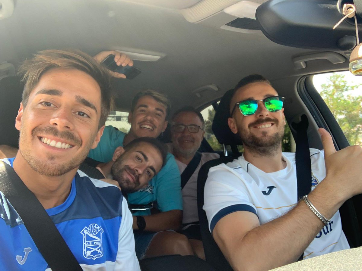 daniquino86's tweet photo. Ya vamos mi @aeprat1945 . No importa la hora y el lugar. 🔵⚪️💪 #benditalocura #sentimentpotablava https://t.co/NkfmQhGLPT