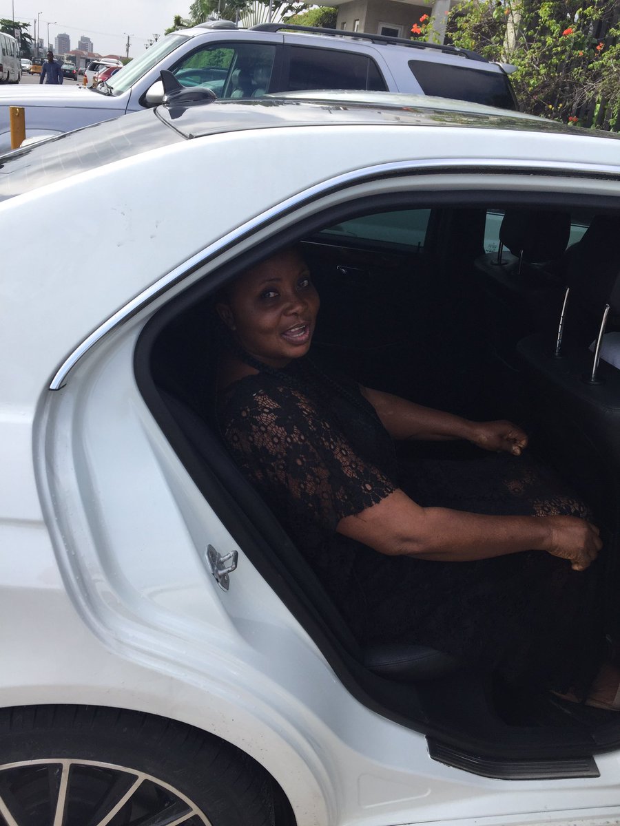 Sadeogunwale1's tweet photo. 🤩Thursday 27/06/19 @Official_CeeC came,pick me up with her Mercedes Benz car,drove me around.Took me to Four Point by Sheraton for Spa.I’ve never experience this type of surprise in my life.Emi na ti njeun Omo🤩come and join me sing hallelujah🎶🎵❤️🤗 #TeamCeeC #Ceec #BBNaija https://t.co/2qEqcUuWKP