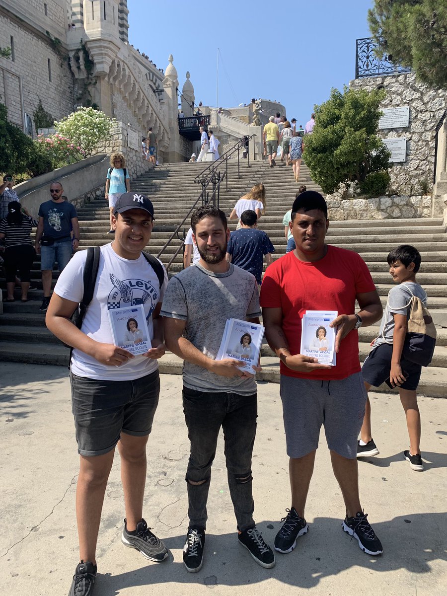 Javassal's tweet photo. Ce dimanche matin, nous avons distribué des tracts devant les églises de Notre-Dame-de-La-Garde, du Sacré-Coeur, et de la Major.
Ces monuments historiques culturels, patrimoine architectural, font la fierté de notre cité phocéenne. #Marseille #Eglise #Monument #2MAudacieuse #Jamv https://t.co/BIIVjWcyTI