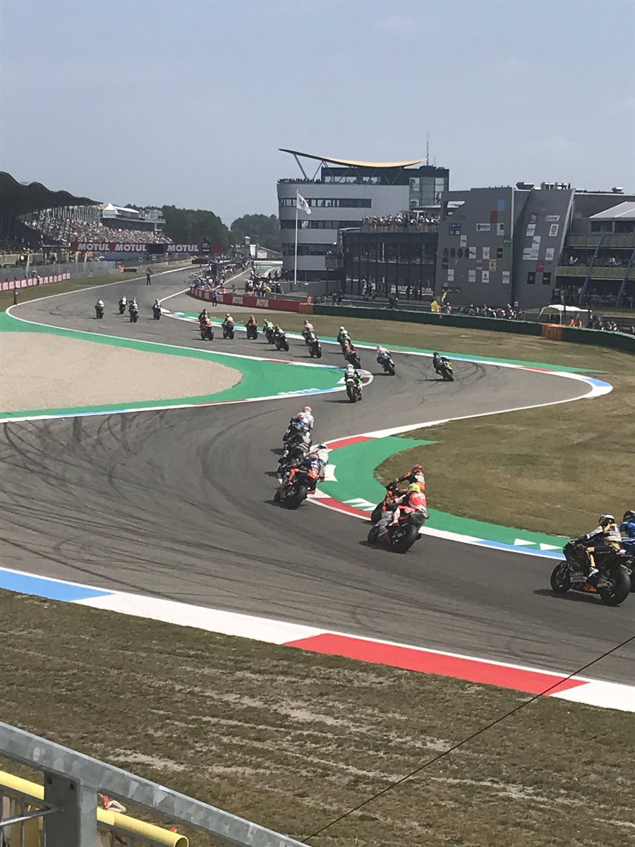 Djeempjuh1's tweet photo. Motor 2 lettssgoo #TTAssen #ttcircuit #motor2 #ttweekend https://t.co/YbxJ4wksSW