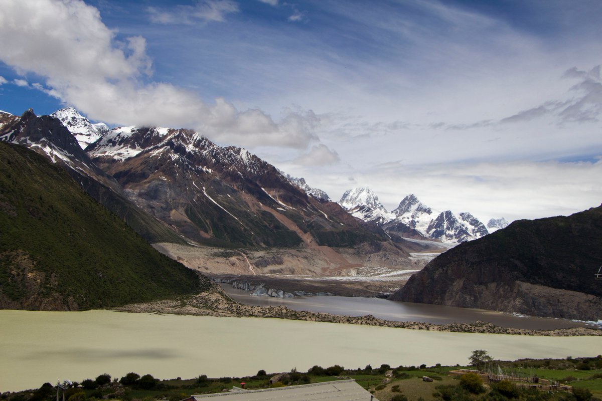 geolidf's tweet photo. Finished the first-stage fieldwork on observing glaciers in southeastern #HighMountainAsia: the largest valley glacier in Tibet #LaiguGlacier, #GlacialLakes dammed by moraine are swelling due to #climateWarming, dangerous #floatingIce, and #RilongGlacier @GlacioBrun @immerzeel https://t.co/uDgkW8X6YZ