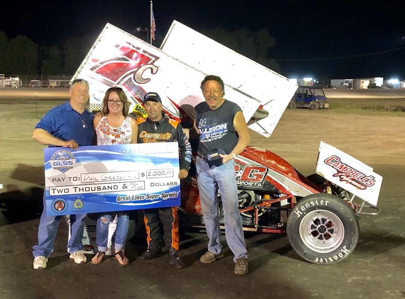 GRESSMAN DOUBLES UP IN THRILLER GreatLakesSuperSprints.com/news/?i=74455 <a href="/philgressman/">Phil Gressman</a> @englermachine @kearsspeedshop