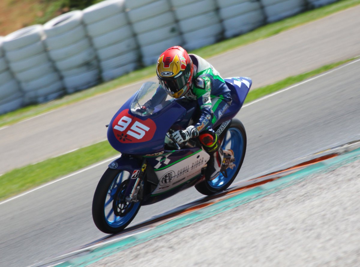 IgaxTeam's tweet photo. 🌟 DOBLETE del #IgaXTeam en #PreMoto3 🏍💨
🏆 Fin de semana perfecto para los nuestros en el @CircuitValencia 🔝
P.1⃣ #MarcoMorelli 🥇
P.2⃣ #DavidReal 🥈
#ESBK #RFME #FeelTheBlue 💙 https://t.co/JBM9FgkZKE