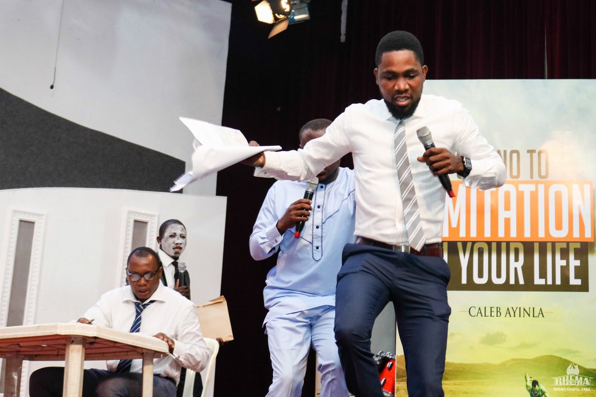 RhemaYaba's tweet image. Challenges shouldn't make you seek extra powers outside God. 🎭
Put God at the Centre of your Life and every situation will end in Praises 👏👏😇
.
Ministration from the Battle Axe Drama Group 
.
#drama #ministration