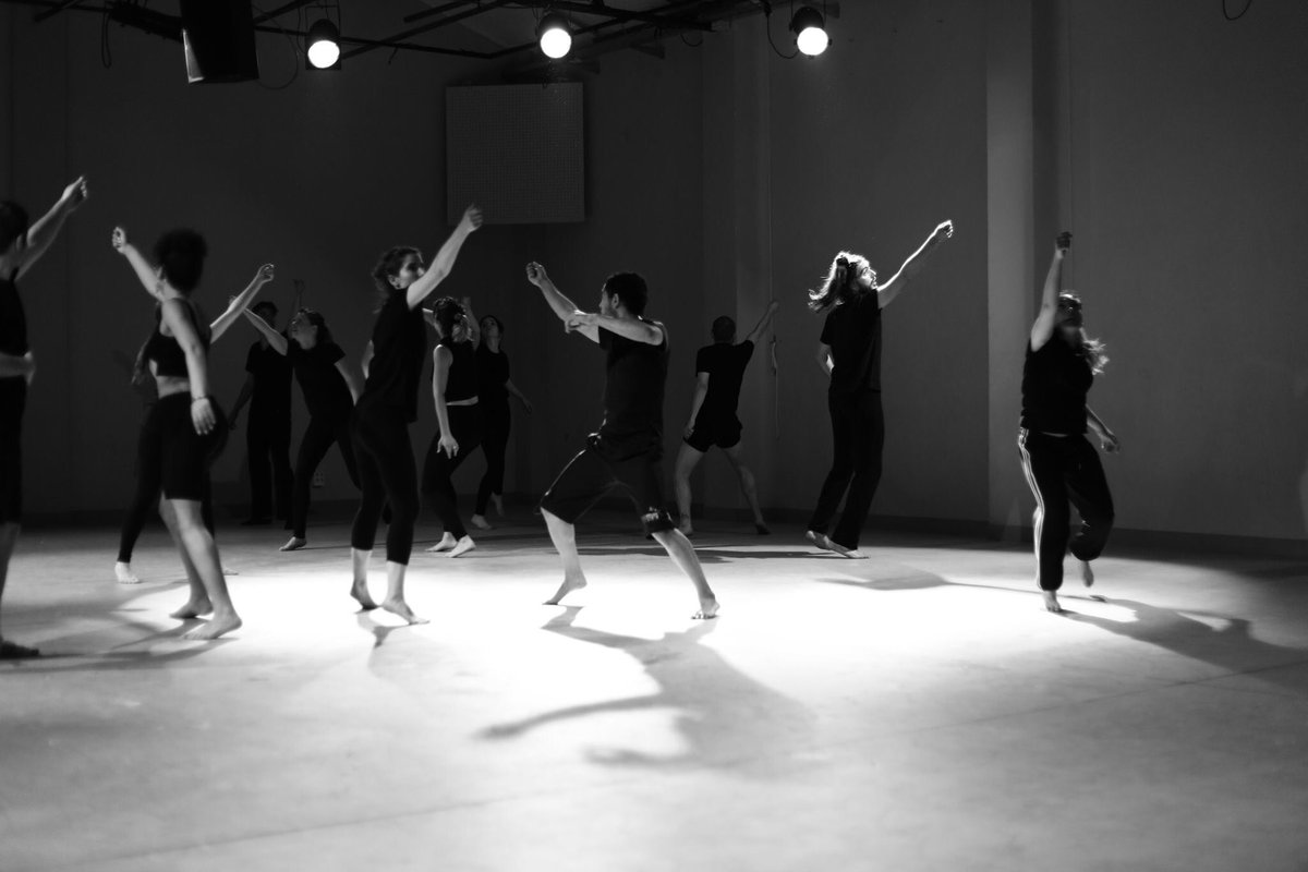 ReplikaTeatro's tweet photo. verano Grotowski 🌻
TALLER ENTRENAMIENTO EN LA TÉCNICA DE JERZY GROTOWSKI impartido por Socorro Anadón.
▷ Del 15 al 18 de julio
...
¡Quedan plazas!
..
> Reserva tu plaza en academia@replikateatro.com o llama al 915350570
.
.
#ReplikaTeatro #AcademiaDelActor
© 📷 Safaa Mazirh https://t.co/Hbb1OpaKNS
