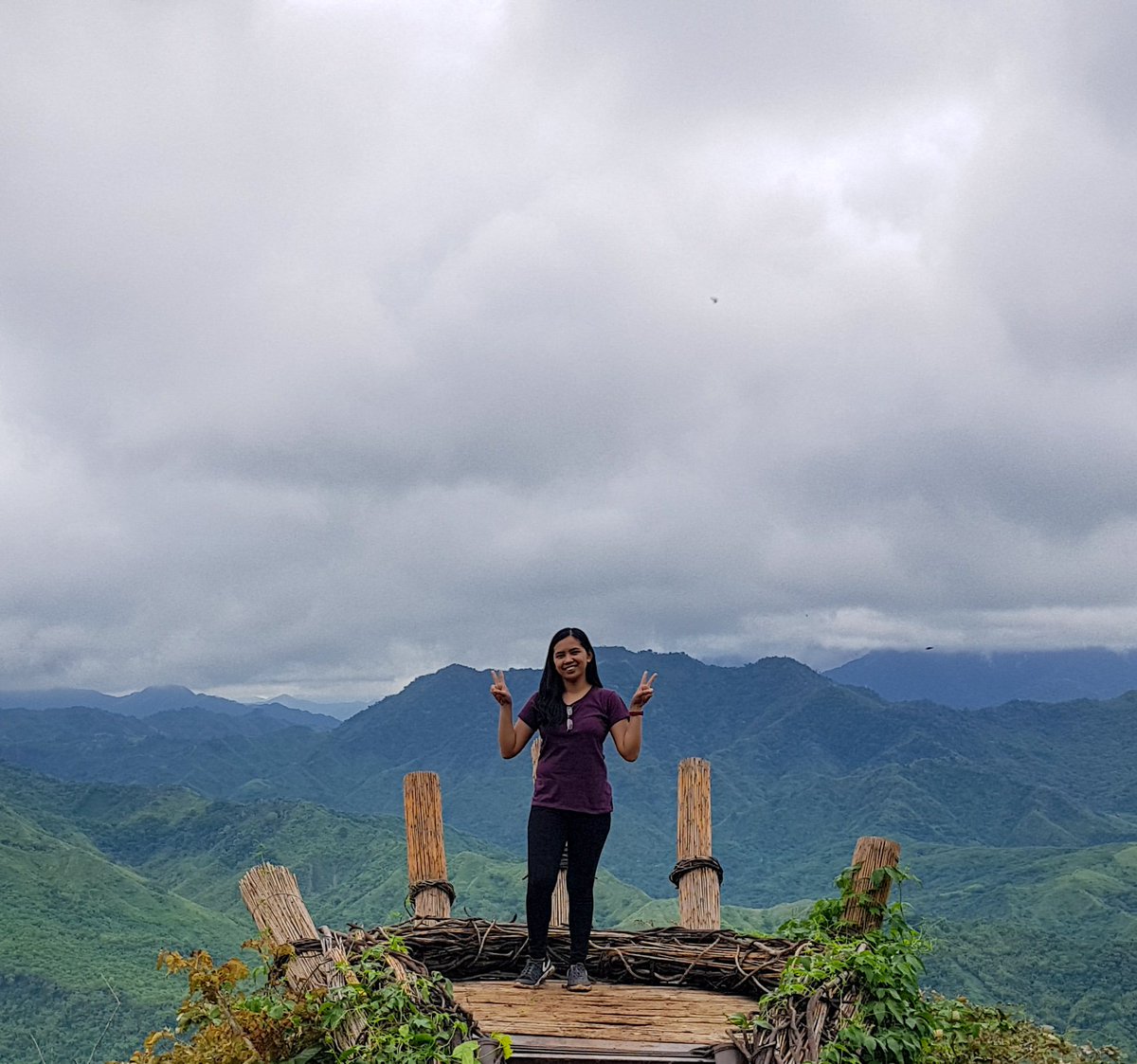 krizzieyahhhhhh's tweet photo. Ending half of this year with a hike. โค๏ธ #MtMapalad https://t.co/0I44QPmcll