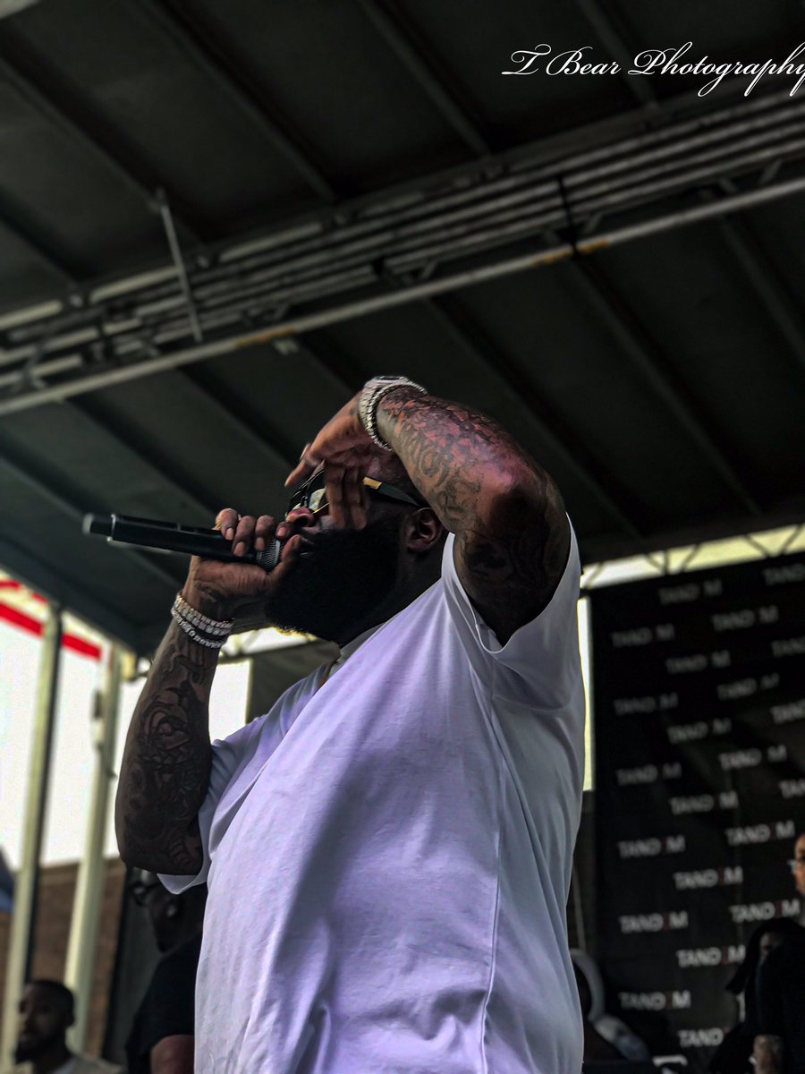 himwitdacam's tweet photo. Rick Ross (@RickRoss) performing in Chester, Pa yesterday. Shot by me check out my Photography IG: @tbearphotography #tbearphotography #rickross #tandem #tandemweekend #jahlilbeats #keystonefirst #dtlr #dtlrchester #chester #chesterphotography #delcophotography #portofmiami2 https://t.co/8jViF8JBMe