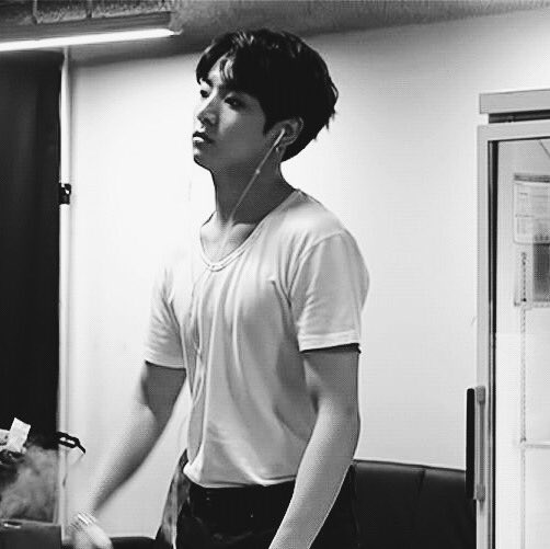 alpharealboss's tweet photo. 🏁   𝙝𝙚𝙮  : ผมบอสตั้น เมจจองกุก⚙️เนื่องจากผมพึ่งนิวแอค วันนี้เลยจะมาทำ 𐬹 แลกฟอล יִ ตามทัก 𐬹 กับทุกคนเลยครับ יִ 🕸️  มาแท็กรูป   เวลากับผมได้⛓ #imgxonlybts  ˒ https://t.co/MilymiKOlP