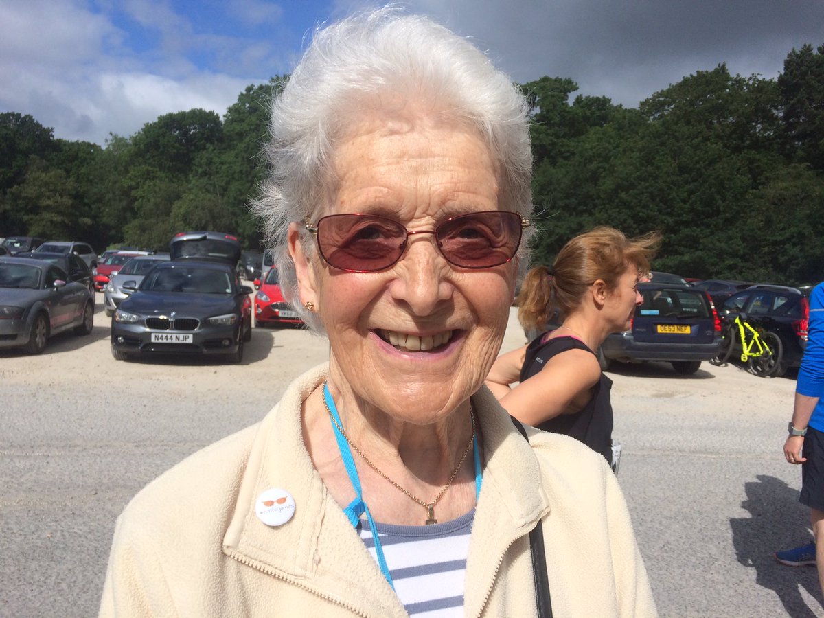 Pete07610's tweet photo. @sportygirl_85 @DracorumOrder James’s mom with her badge, huge thanks. #runforjames @10maras4RNIB https://t.co/b5XqKHf9oY