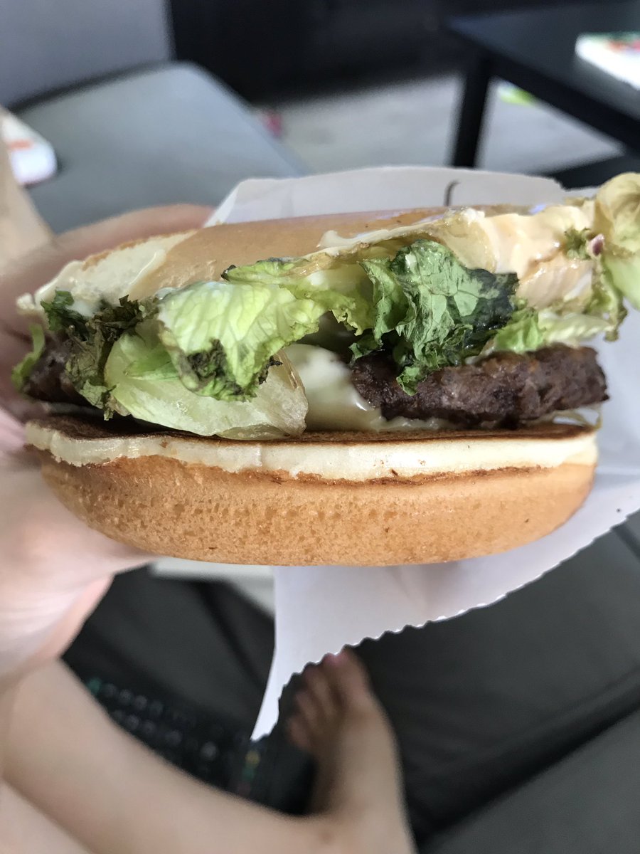 Sofia de Bourg tweet media