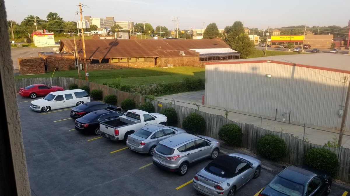 ReedLetters's tweet image. Good morning from Johnson City, TN! Getting on my chill before heading to #RobCon Day 2 #TwoWeekInk✌ 🎨