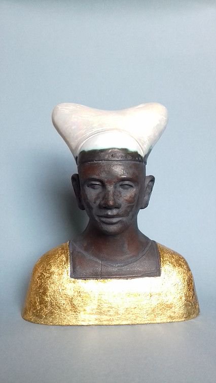 mingartgallery's tweet photo. Gabriele Ghiani makes magical #ceramic sculptures about the human story with a lot of imagination. Come and see for yourself.  #brighton #hove https://t.co/5pOGRJI9ht