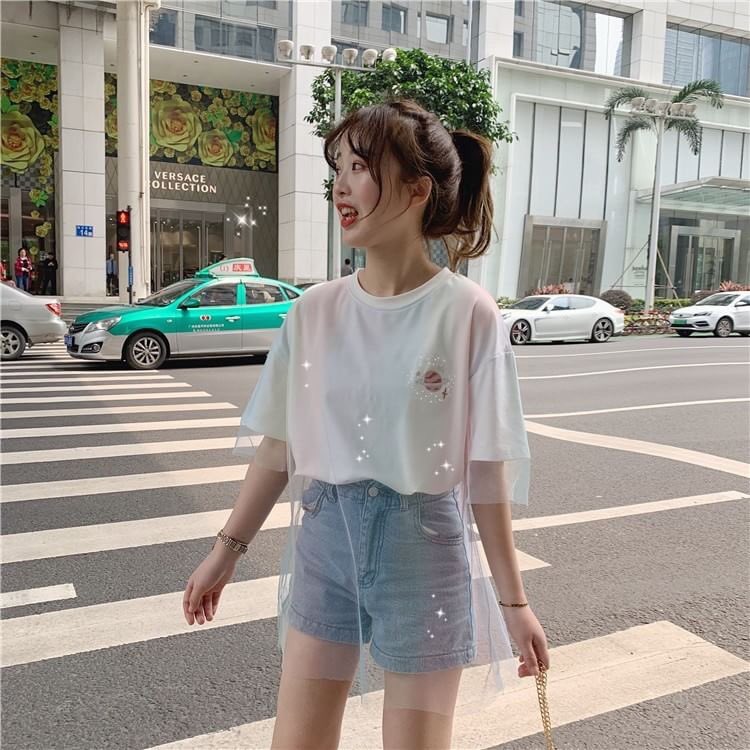 labellestorex's tweet photo. #สินค้าพรีออเดอร์
เสื้อยืดตกแต่งผ้ามุ้งสีสายรุ้ง
Size : M / L
M : ยาว 25.7 อก 39 ไหล่กว้าง 18.7 แ��นยาว 8
L : ยาว 26 อก 40.7 ไหล่กว้าง 19.5 แขนยาว 8
2สี : ขาว,ชมพู

280฿

#เสื้อผ้าเกาหลี #เสื้อผ้าสไตล์เกาหลี 
#เสื้อผ้าแฟชั่น #เสื้อผ้าราคาถูก #เสื้อผ้าวัยรุ่น #เสื้อผ้าพรีออเดอร์ https://t.co/14CwnRX1FW
