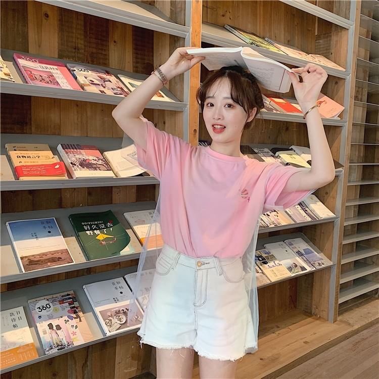 labellestorex's tweet photo. #สินค้าพรีออเดอร์
เสื้อยืดตกแต่งผ้ามุ้งสีสายรุ้ง
Size : M / L
M : ยาว 25.7 อก 39 ไหล่กว้าง 18.7 แ��นยาว 8
L : ยาว 26 อก 40.7 ไหล่กว้าง 19.5 แขนยาว 8
2สี : ขาว,ชมพู

280฿

#เสื้อผ้าเกาหลี #เสื้อผ้าสไตล์เกาหลี 
#เสื้อผ้าแฟชั่น #เสื้อผ้าราคาถูก #เสื้อผ้าวัยรุ่น #เสื้อผ้าพรีออเดอร์ https://t.co/14CwnRX1FW