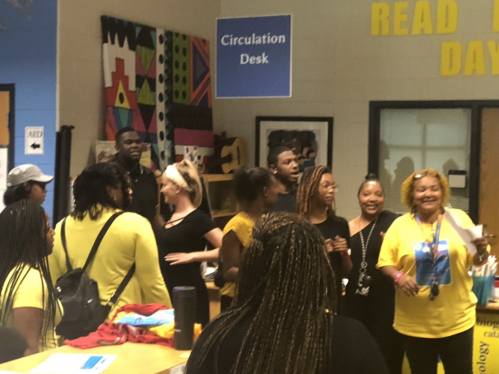lisamce87's tweet photo. I had a wonderful experience at the #apsPowerup Steam camp under the leadership of @KMilesAPS and @mitchells2 ... they were awesome!!! Have a great summer ladies and I wish you the best! 😘💕 https://t.co/inYrxTN6Qm