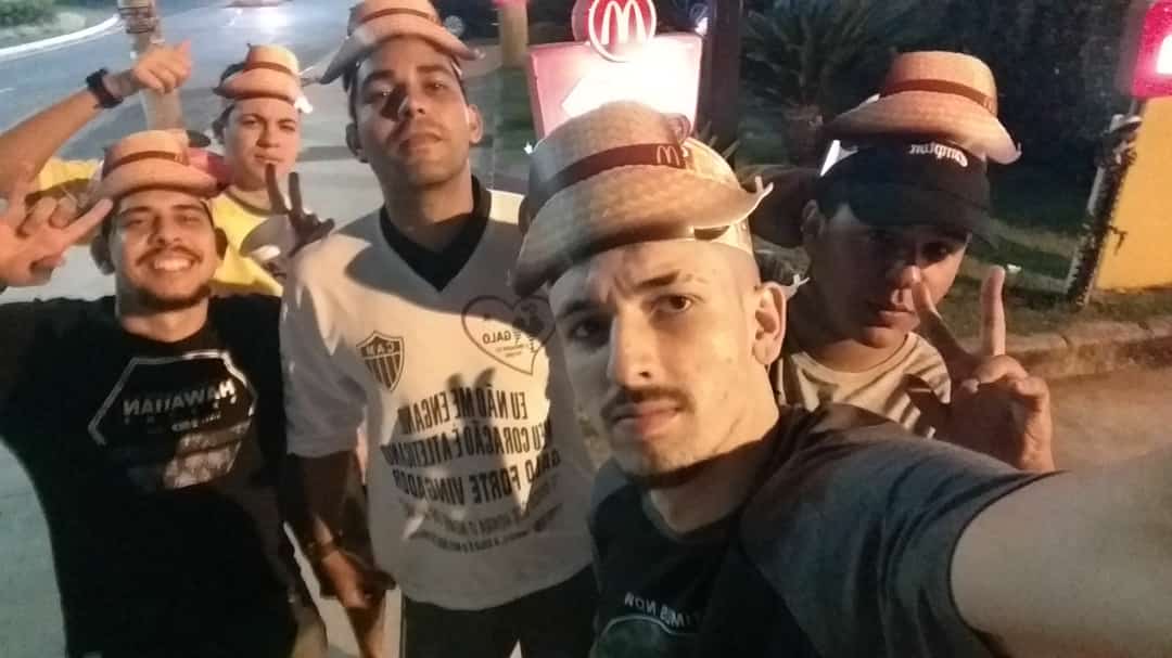 maykinsilva_'s tweet photo. Caçadores de aventuras!!! #dominandoomundo @islouan @Phoficial12 @santoslukas_ @Quislom_Silva https://t.co/jAtro19TXI