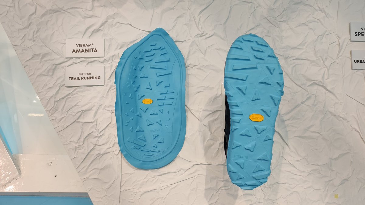 trailrunningrvw's tweet photo. La tecnología Wrap Tech llega al trail running con esta @vibram Amanita (Megagrip Litebase) ¿Os gusta la idea de no desaprovechar nada de la suela? #outdoorbyispo https://t.co/skW0Dis2My