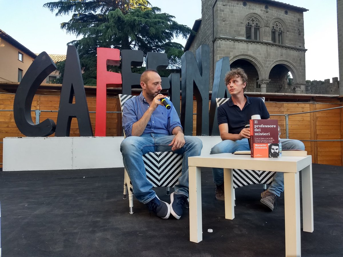 Una storia che non ti aspetti: Marcello Altamura con #IlProfessoredeiMisteri, la vicenda segreta del doppio livello: né con lo stato né con le Br <a href="/ponteallegrazie/">Ponte alle Grazie</a> #CaffeinaFestival2019 #IoStoConDonChisciotte