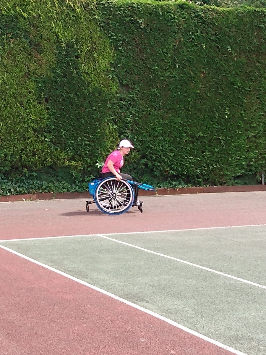 Great day playing #wheelchairtennis in the sunshine at a selection camp for the @DanMaskellTrust Junior Wheelchair team event being held in August. Thanks @martynwhait. @WChairTennisGB @TheJBTrust