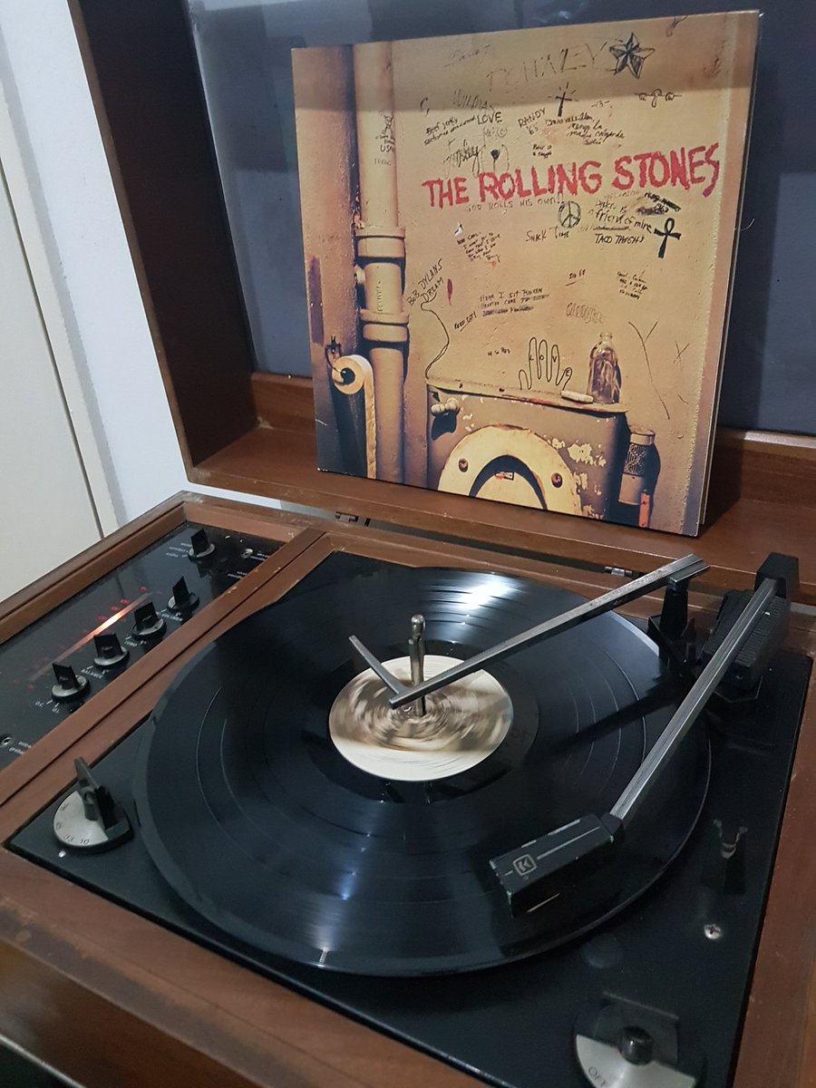 RockG_Alive's tweet photo. #sundaymood @RollingStones #beggarsbanquet #stonesargentina ❤🇦🇷👅 https://t.co/w6VxUjEoNf