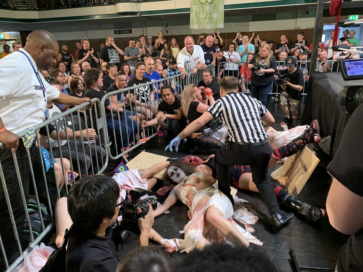 kazthegeek's tweet photo. Carnage 😍😍 @mothfromdaflats is damn amazing loving the #sessiongoth https://t.co/suNlStR05N