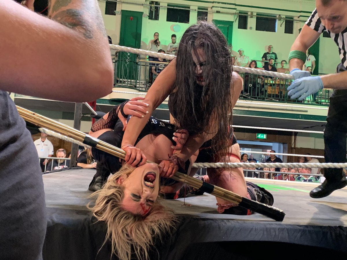 kazthegeek's tweet photo. Carnage 😍😍 @mothfromdaflats is damn amazing loving the #sessiongoth https://t.co/suNlStR05N