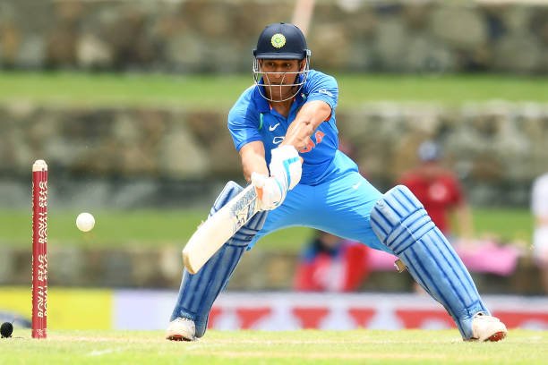 DrRaviprakashP's tweet photo. Dhoni. Wat a finisher!! Just finished Pakistan's chances in World Cup. Legend🙏 😂😂
#Dhoni #ENGvIND #INDvENG https://t.co/6MQFl99HJH