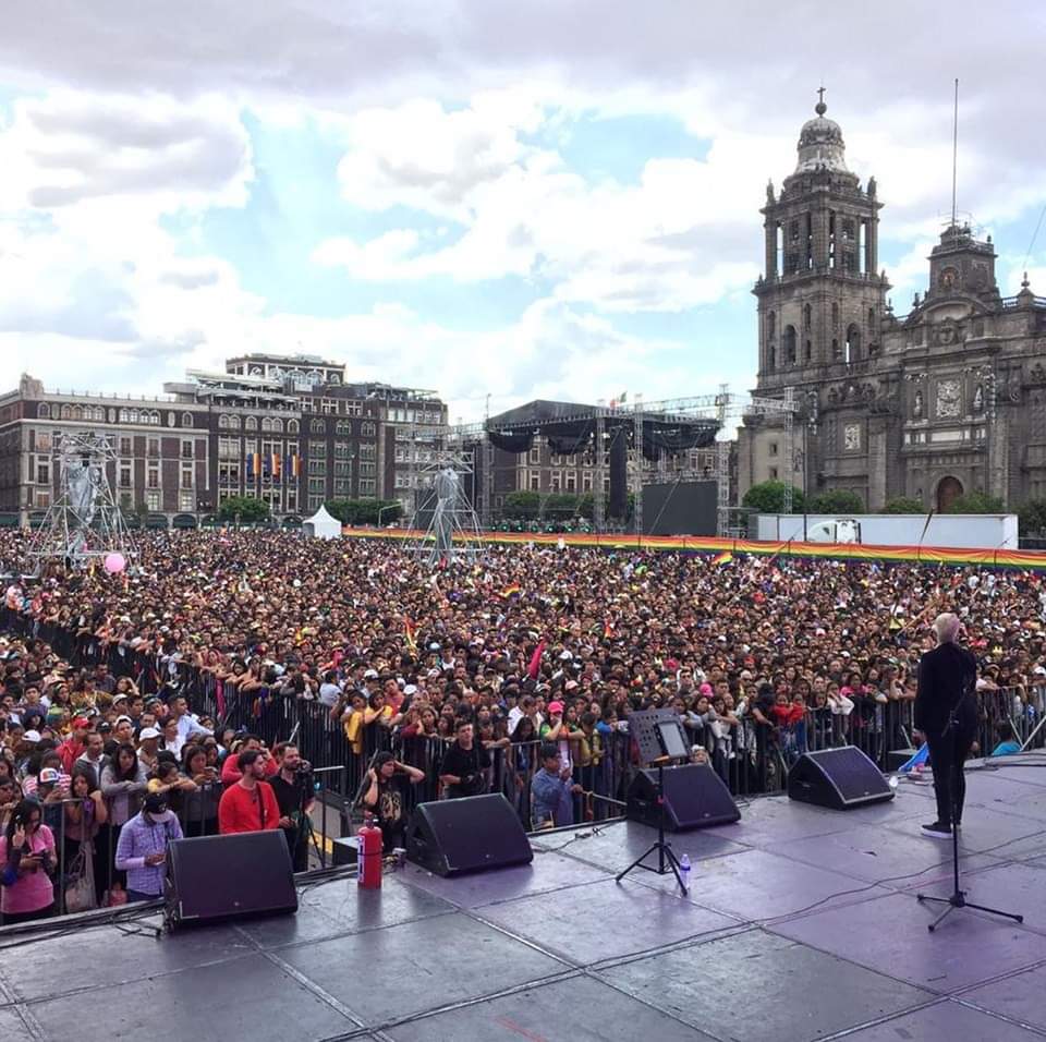 MarchaLGBTCDMX's tweet photo. ¡ M U C H A S    G R A C I A S ! 
❤️🧡💛💚💙💜

41 Marcha del Orgullo LGBT de la Ciudad de México 2019 🏳‍🌈 🏳‍⚧ 🇲🇽

#Orgullo41 #SerEsResistir https://t.co/7ZNNv6qlcF