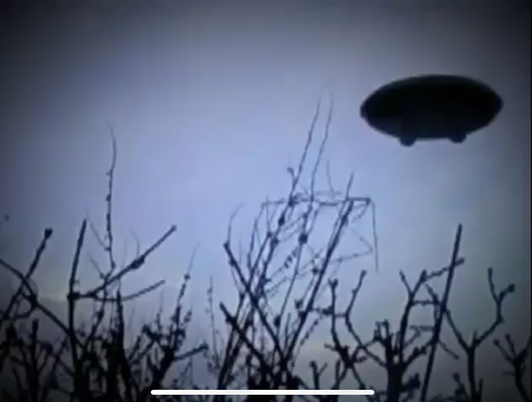 TheZignal's tweet photo. @theyre_heeeere Here are some better shots: 

#SphereCube #TicTac #UFO #UAP https://t.co/IL4IyHROgv